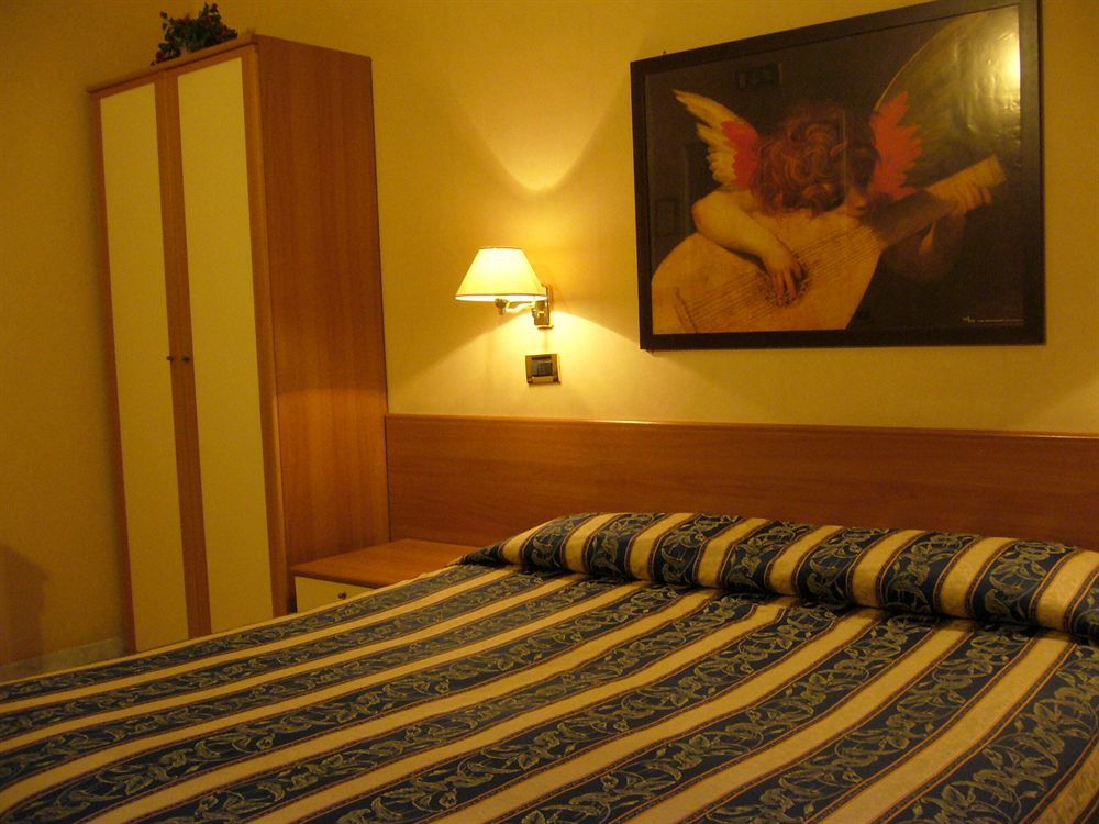 Hotel Milazzo Roma Exterior foto